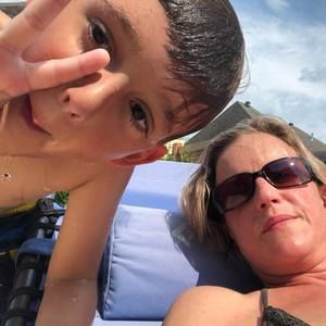 Meet your Posher, Alyce